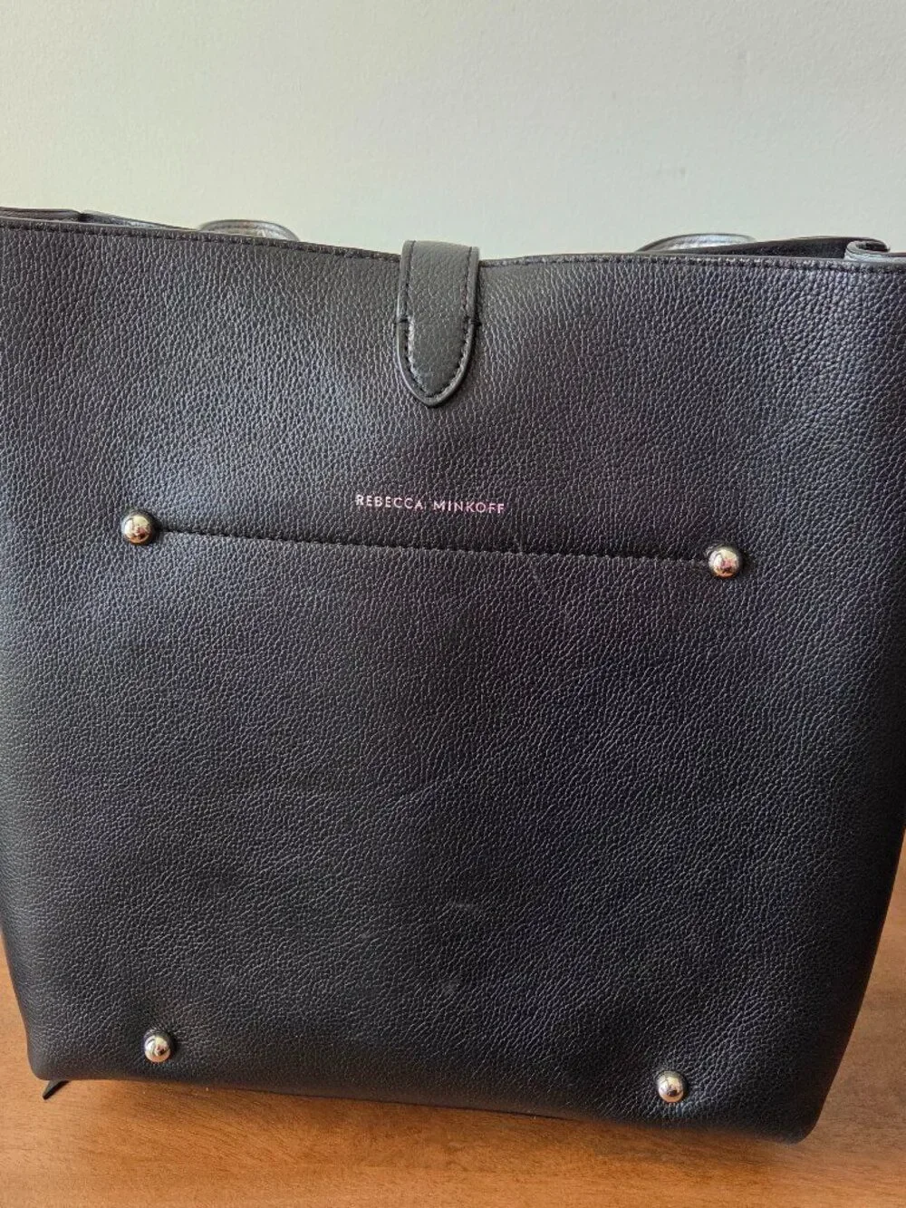 EUC LIKE NEW REBECCA MINKOFF BLACK GENUINE LEATHER MEDIUM BUCKET STYLE BAG